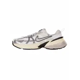 NIKE: Белые кроссовки 