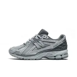 New Balance: Серые кроссовки  1906R