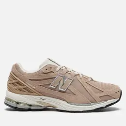 New Balance: Бежевые кроссовки 