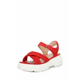 Pierre Cardin: Красные сандалии 