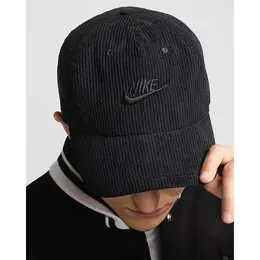 NIKE: Чёрная кепка 