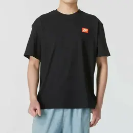 NIKE: Чёрная футболка  NSW