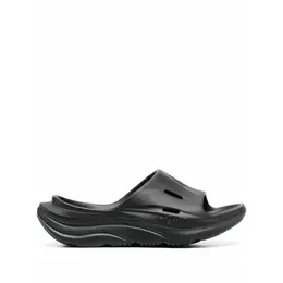 HOKA ONE ONE: Чёрные шлёпанцы 