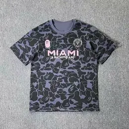 A BATHING APE: Чёрная футболка 