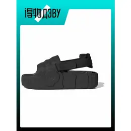 adidas: Шлёпанцы 