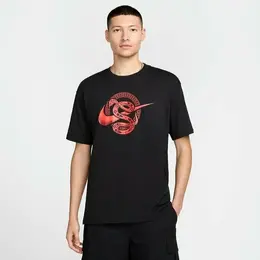 NIKE: Чёрная футболка 