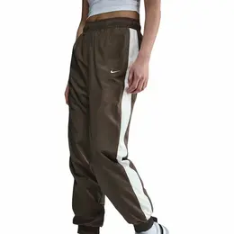 NIKE: Спортивные брюки 