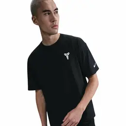 NIKE: Спортивная футболка 