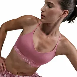 NIKE: Светлый топ 
