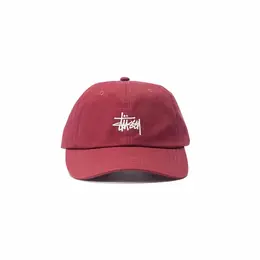 Stussy: Бордовая кепка 