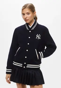 Sporty & Rich: Синяя куртка 