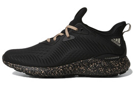 Adidas: Кроссовки 