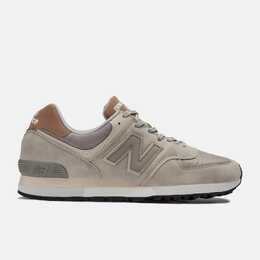 New Balance: Серые кроссовки 