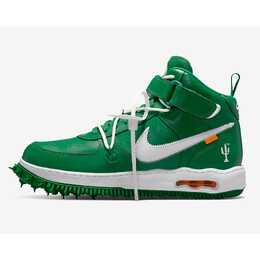 Nike: Зелёные кроссовки 
