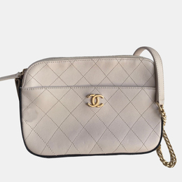 Chanel: Белая сумка 