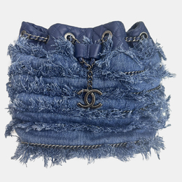 Chanel: Голубая сумка 
