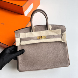 Hermes: Коричневая сумка  Birkin 25