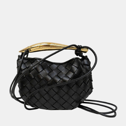 Bottega Veneta: Чёрная сумка 