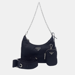 Prada: Чёрная сумка 