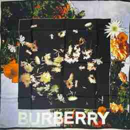 Burberry: Шарф с принтом 