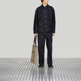 Gucci: Синяя куртка 