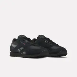 Reebok Classic: Чёрные кроссовки 