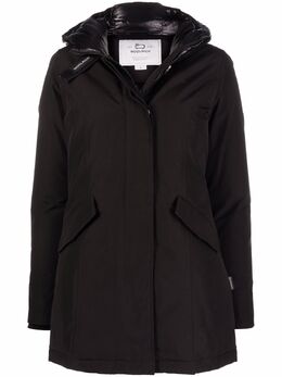 Woolrich: Чёрное пальто 