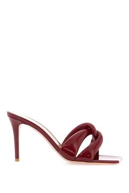 Gianvito Rossi: Красные сабо 