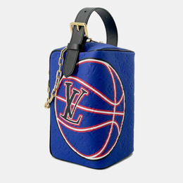 Louis Vuitton: Голубой плащ 