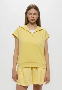 Lacoste: Жёлтый жилет 