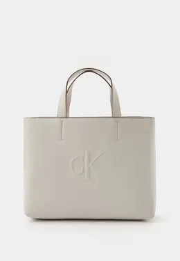 Calvin Klein Jeans: Белая сумка 