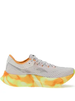 Saucony: Кроссовки  Endorphin Pro