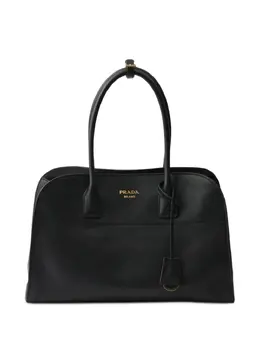 Prada: Чёрная сумка-шоппер 