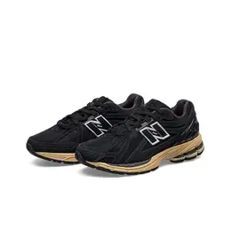 New Balance: Чёрные кроссовки  1906R