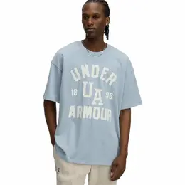 Under Armour: Спортивная футболка 