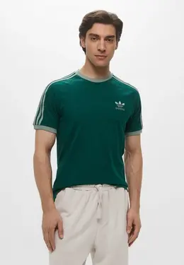 adidas Originals: Зелёная футболка 