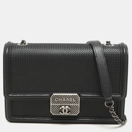 Chanel: Чёрная сумка через плечо 