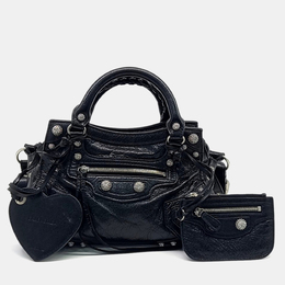 Balenciaga: Чёрная сумка 