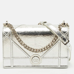 Dior: Серебристая сумка 