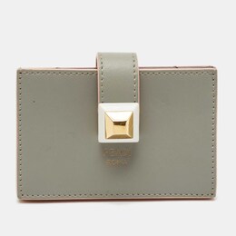 Fendi: Обложка 