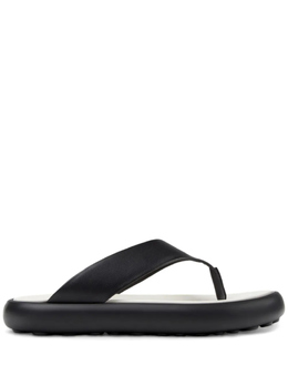 Camper: Чёрные шлёпанцы  Pelotas