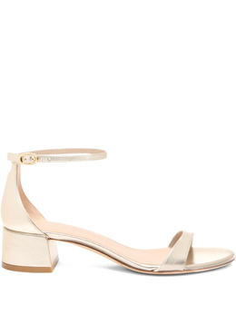 Stuart Weitzman: Золотые сандалии 