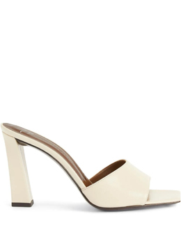 Giuseppe Zanotti: Сабо 