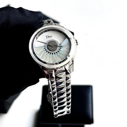 Dior: Часы 