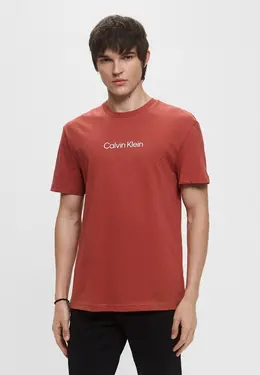 Calvin Klein: Коричневая футболка 