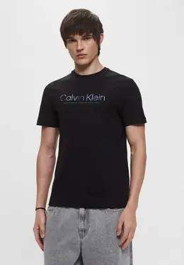 Calvin Klein: Чёрная футболка 