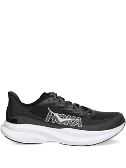 HOKA: Чёрные кроссовки 