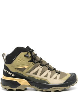 Salomon: Зелёные кроссовки 
