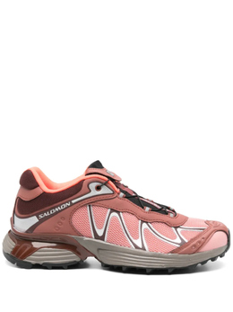 Salomon: Розовые кроссовки 