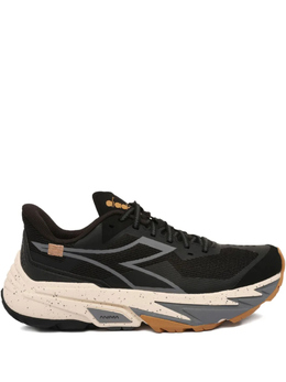 Diadora: Чёрные кроссовки 